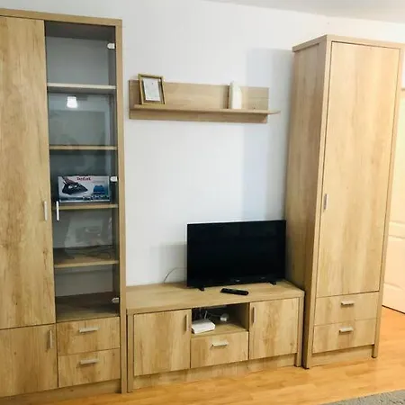 Apt Near Spitalul Judetean, Need Lr14 *