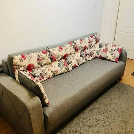 Apt Near Spitalul Judetean, Need Lr14 *