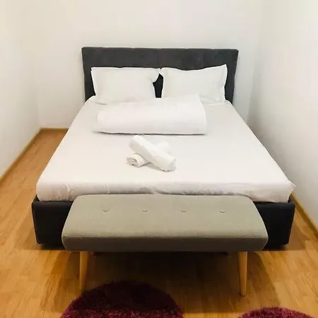 Apt Near Spitalul Judetean, Need Lr14 Apartment *